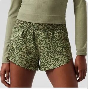 Athleta Hustle 3” lined short